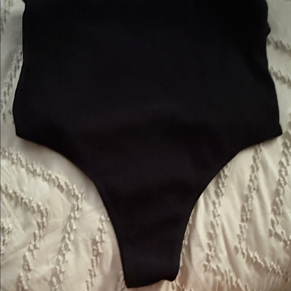 Black Ribbed Bodysuit with Ruffle Straps - Picture 3 of 4